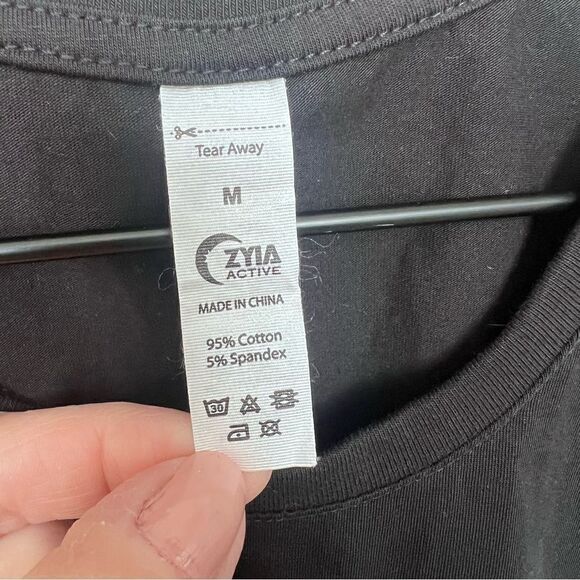 Zyia Active Tank Top Black Sleeveless Muscle Tee Size Medium Pink Logo - Picture 10 of 10